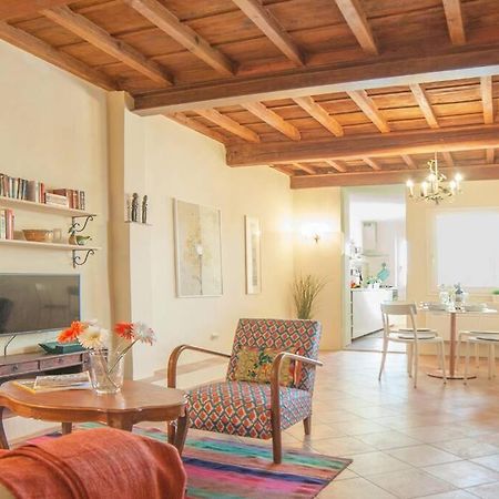 Cozy Macci Flat 4 People Near Santa Croce Square Apartment Florence Luaran gambar